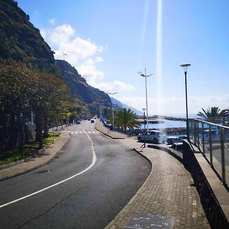 Holiday home Charming House In With Sea View! Calheta (Madeira)